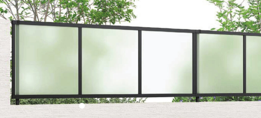 目隠しフェンスの種類｜すりガラス調フェンス