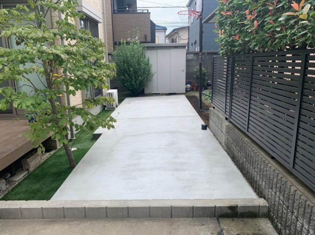 コンクリートのまま（すでにある状態をそのまま活用）