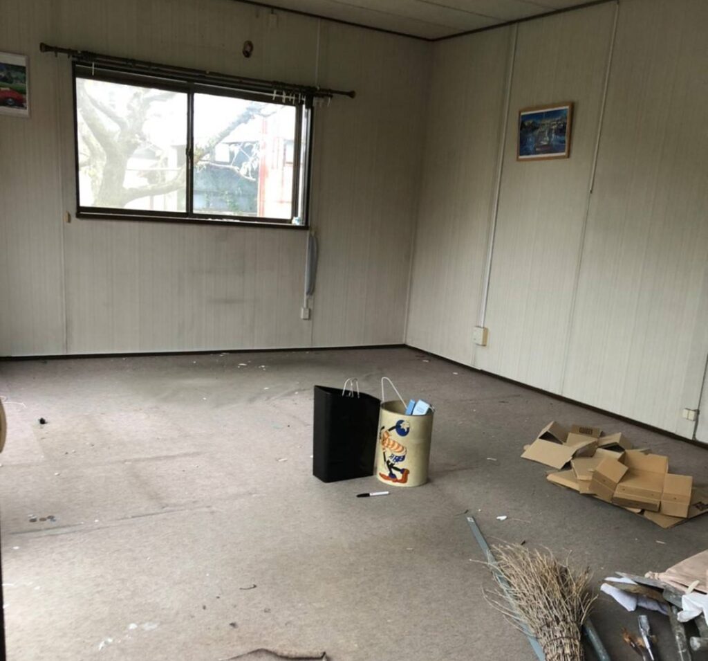 原状回復工事中の写真