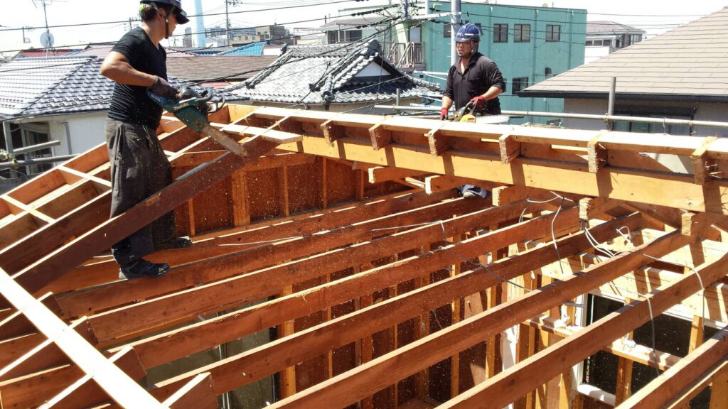 手壊し解体の様子