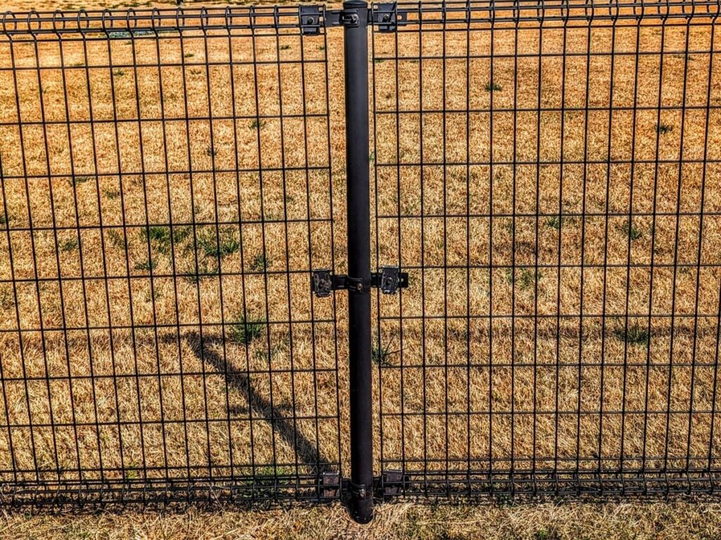 メッシュフェンス