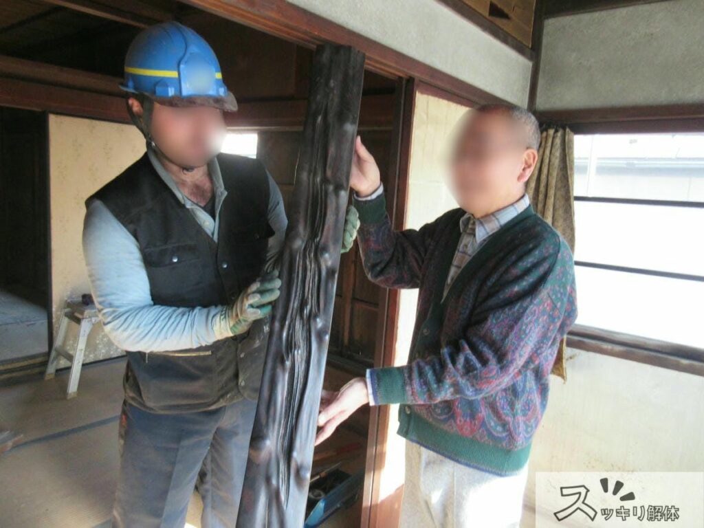 取り外した床柱