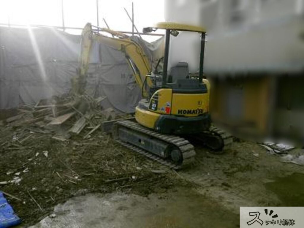 重機による構造物・基礎解体