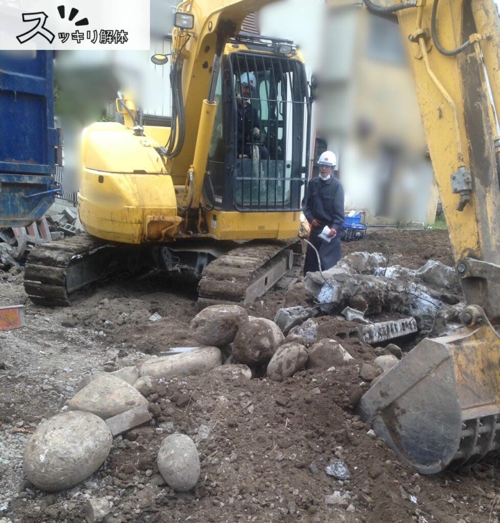 庭石掘削中の様子